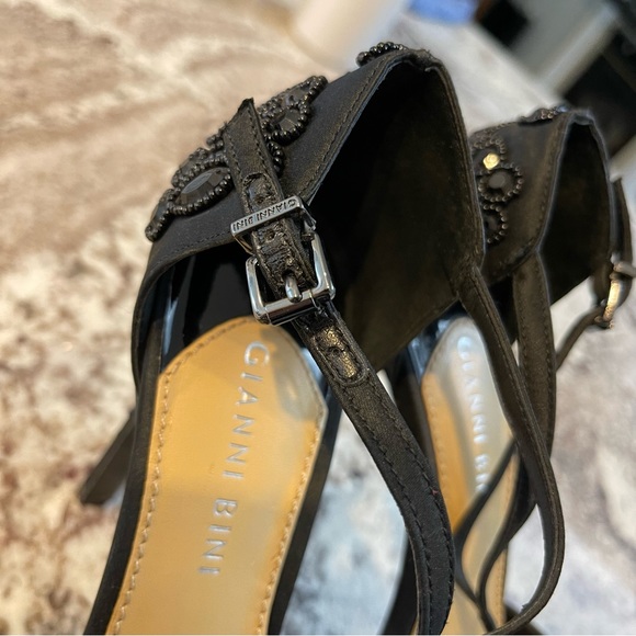 Gianni Bini embellished heels - Picture 9 of 10